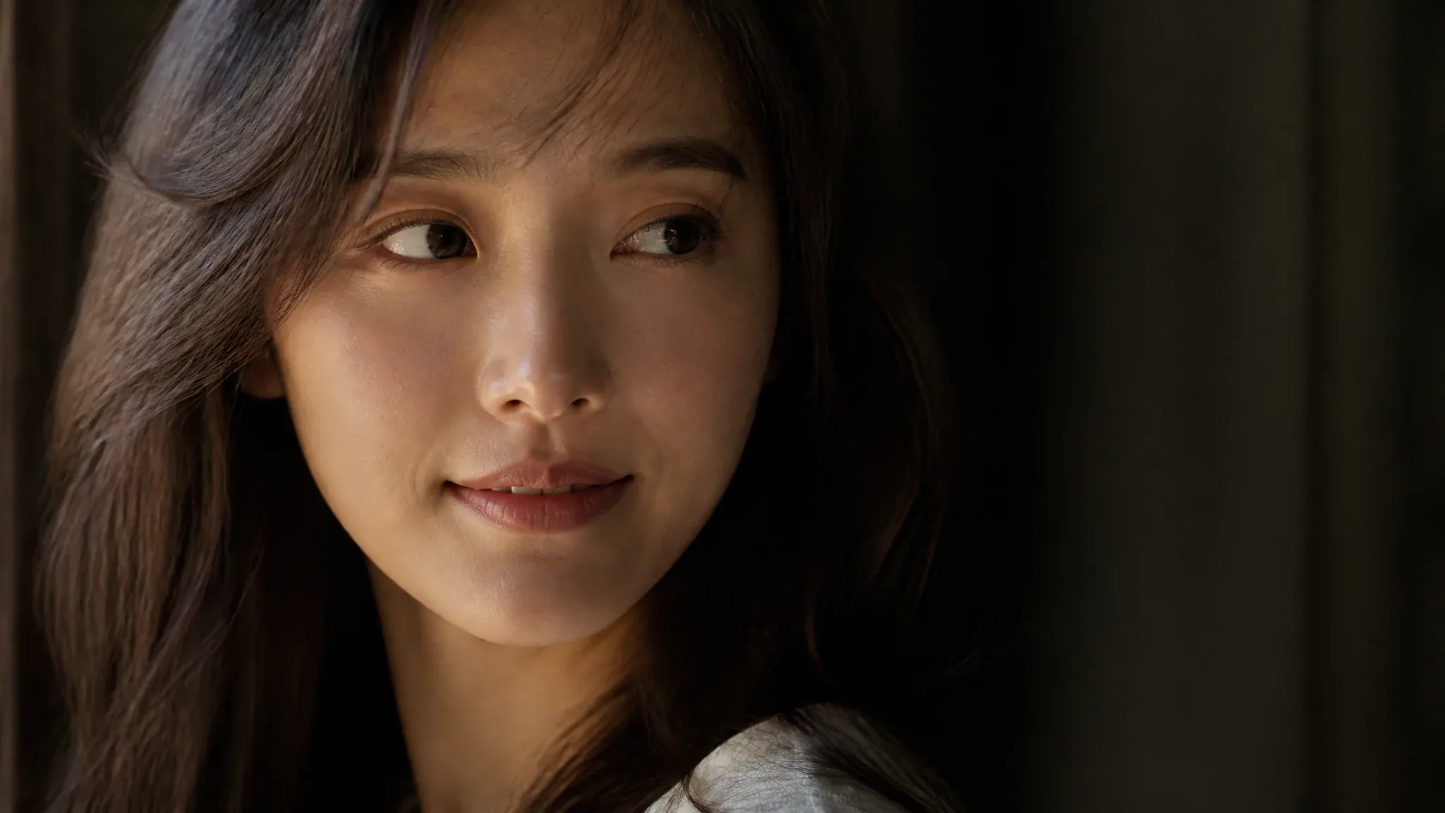 cinematic close-up portrait, shot on 85mm f1.8 lens, shallow depth of field, young east asian woman, delicate… - AI提示词参考图，来自西西提示词